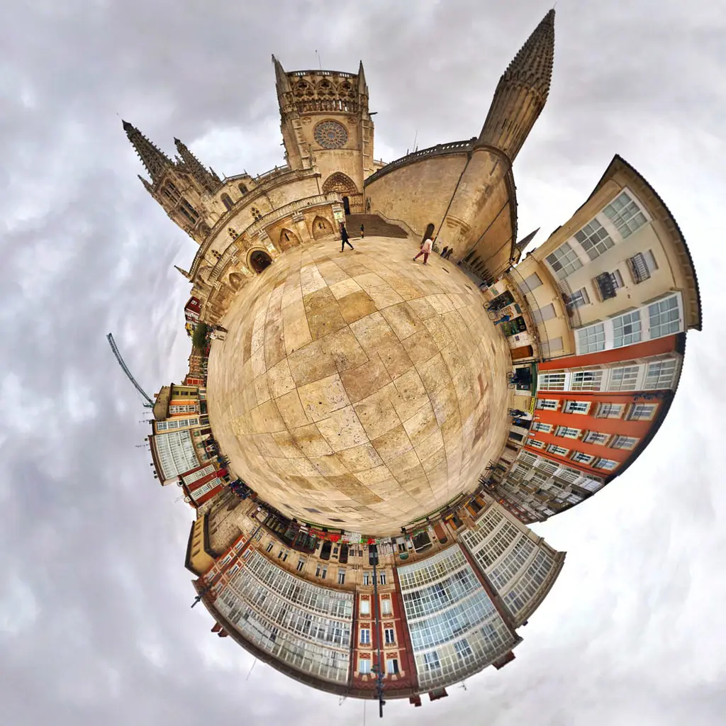 Catedral de Burgos - Tiny Planets